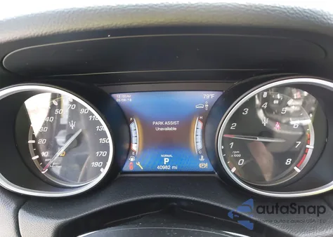 2019 Maserati Levante z USA, uszkodzony, nr VIN ZN661XUA2KX308301